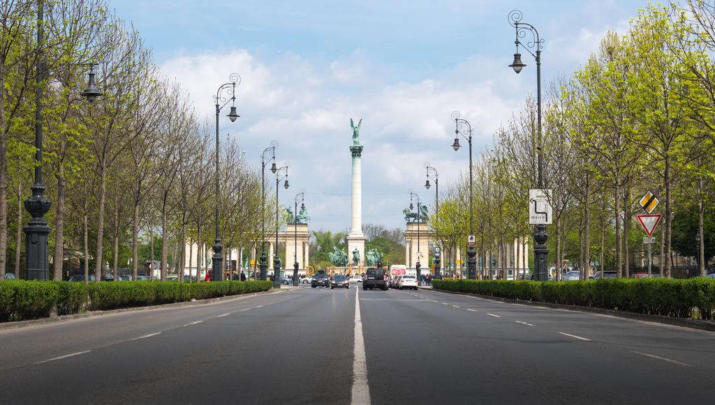 Home, Far Away From Home Budapest Luaran gambar